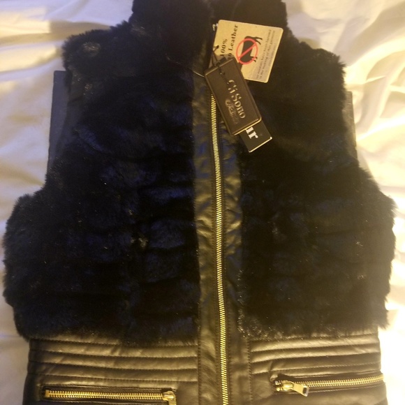 Faux fur vest - Picture 3 of 3